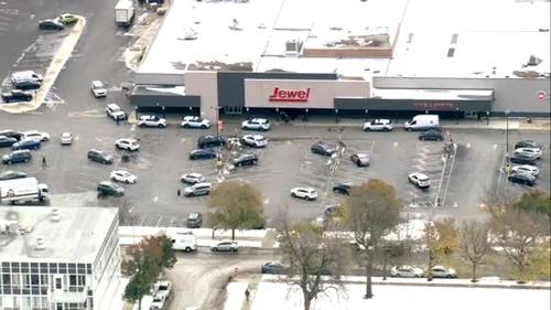 6 injured after Chicago shooting inside Jewel grocery store on East 34th Street in Bronzeville, CFD and CPD say