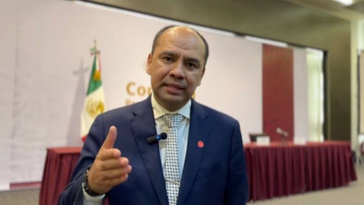 El voto migrante es un eje fundamental para democratizar el Estado mexicano desde dentro y fuera del territorio nacional: Alejandro Robles