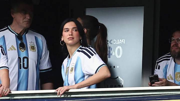 El secreto de Dua Lipa: ¿cómo elige las canciones locales que canta en sus conciertos de Latinoamérica?