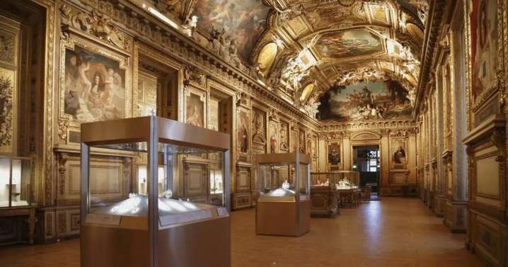 La Fiscalía francesa revela que dos de los sospechosos del robo en el Louvre son una pareja con hijos