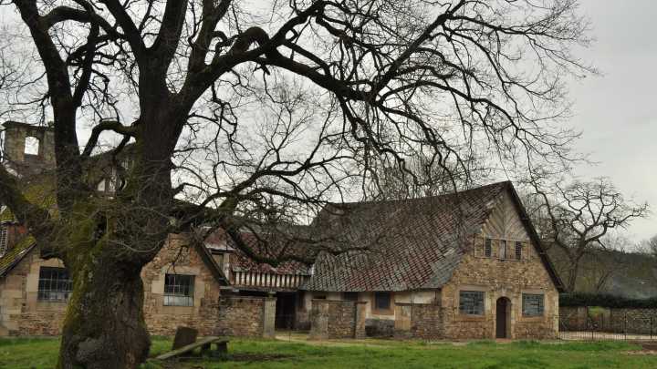 El pueblo de Cantabria con palacio del siglo XIX al que Tom Cruise llegó con Nicole Kidman en helicóptero