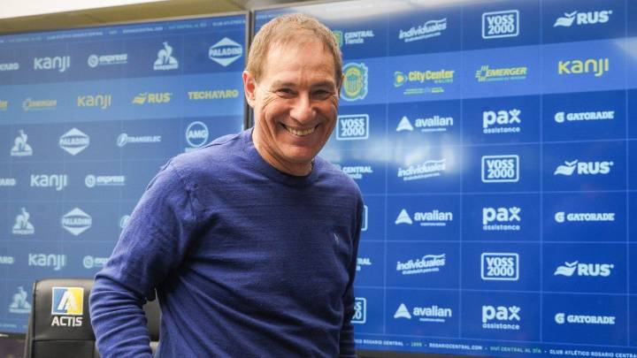 Central y una conferencia en la que no fueron necesarias las palabras para graficar la calma