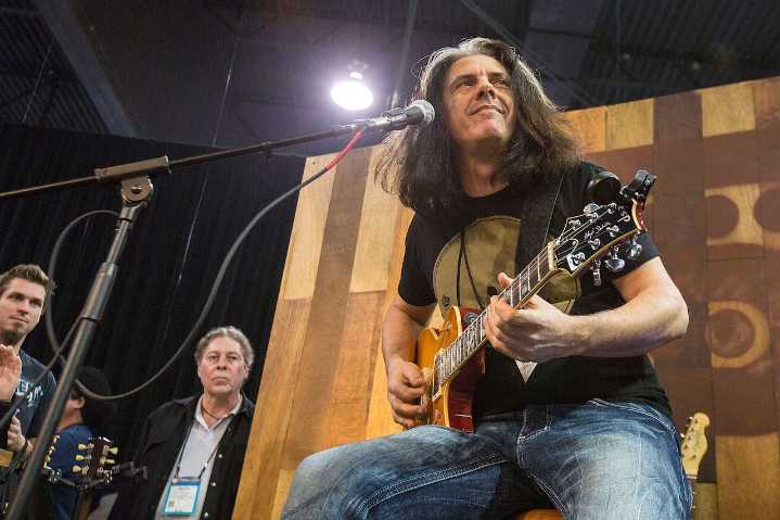 Guitarist Alex Skolnick proves, yet again, that he’s nobody’s ‘Robot’