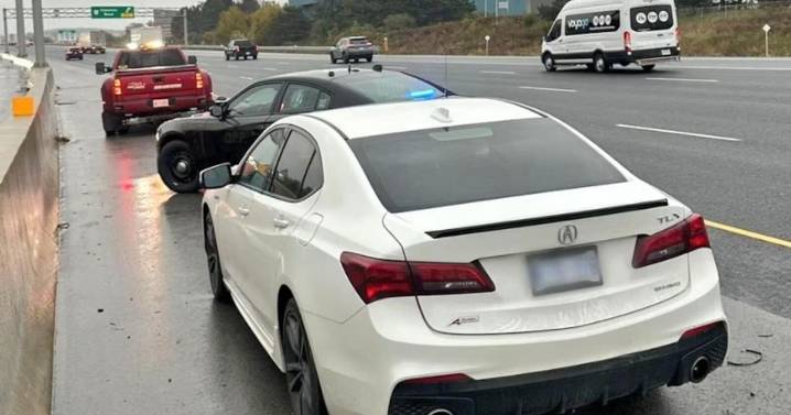 Acura driver caught going 210 km/h Highway 401 in Cambridge