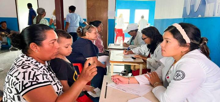 Más de 300 mujeres de La Gran Victoria son favorecidas con jornada “Salud y Vida”