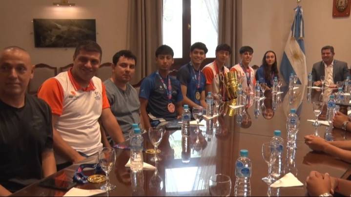 Orrego recibió a deportistas sanjuaninos destacados en Casa de Gobierno