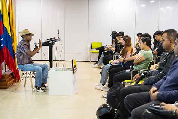 Talleres que inspiran: la pintura se convierte en protagonista en la FILSMAR