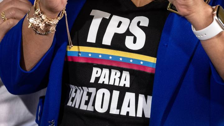 Aumenta la incertidumbre económica en comunidades venezolanas del sur de Florida tras el fin del TPS