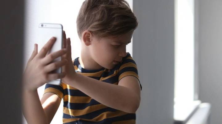 Por grooming, escuelas privadas se sumaron al bloqueo de Roblox y alertan sobre otro peligro