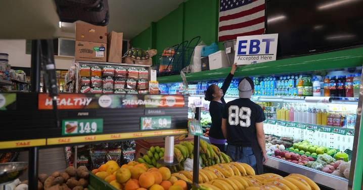 Federal judge orders Trump administration to make full November SNAP payments
