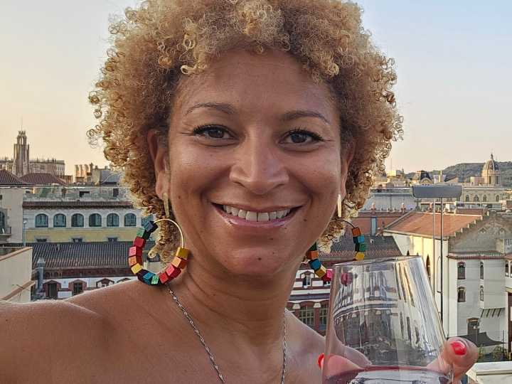 I left Florida for Spain. It's cheaper, but I miss being able to order from Amazon.