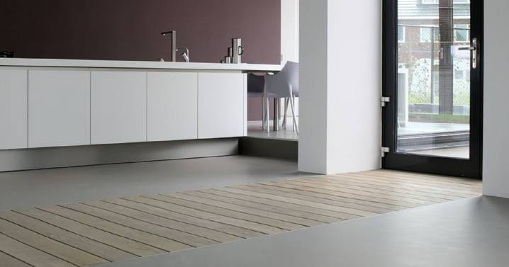 Ni flotante ni cerámico: el material que es tendencia en 2025 para remodelar el piso de tu casa 