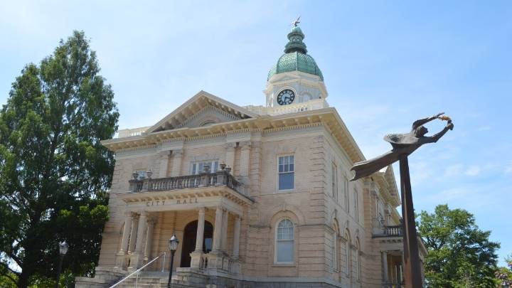 ACC Commission spars over student housing development, sends $150k to food bank