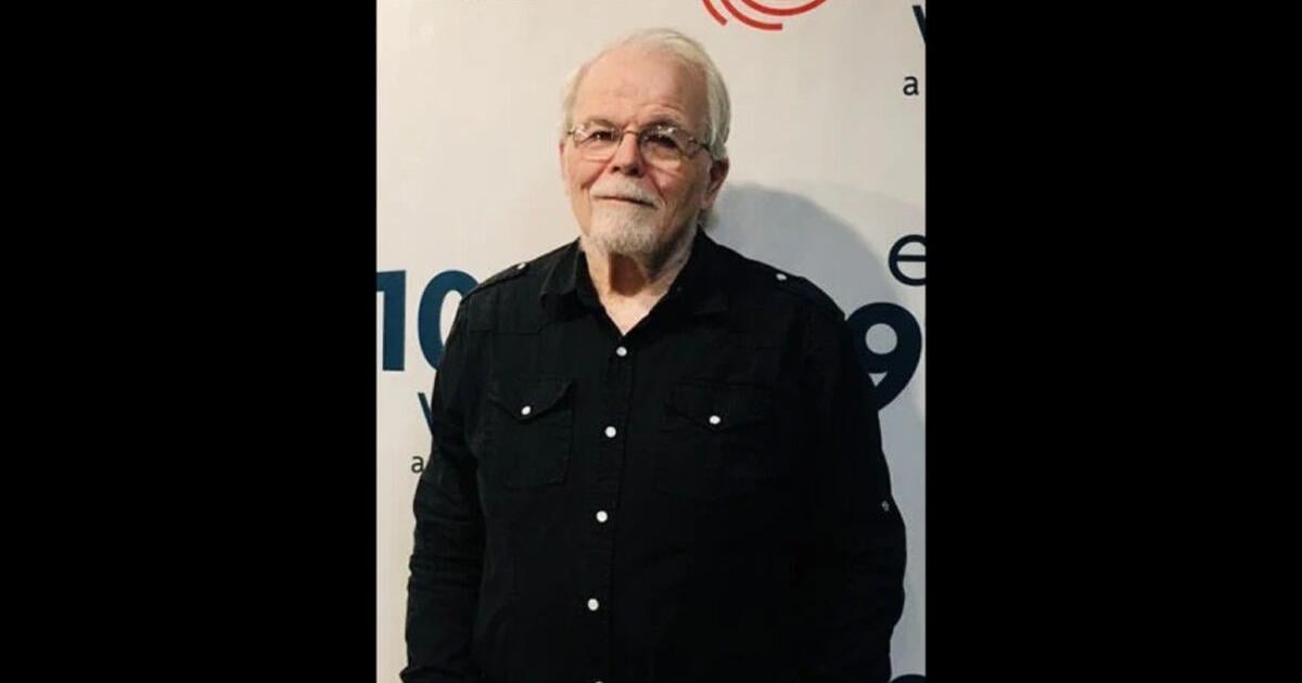 Marty Wendell and friends at Hubbard Hall in Cambridge