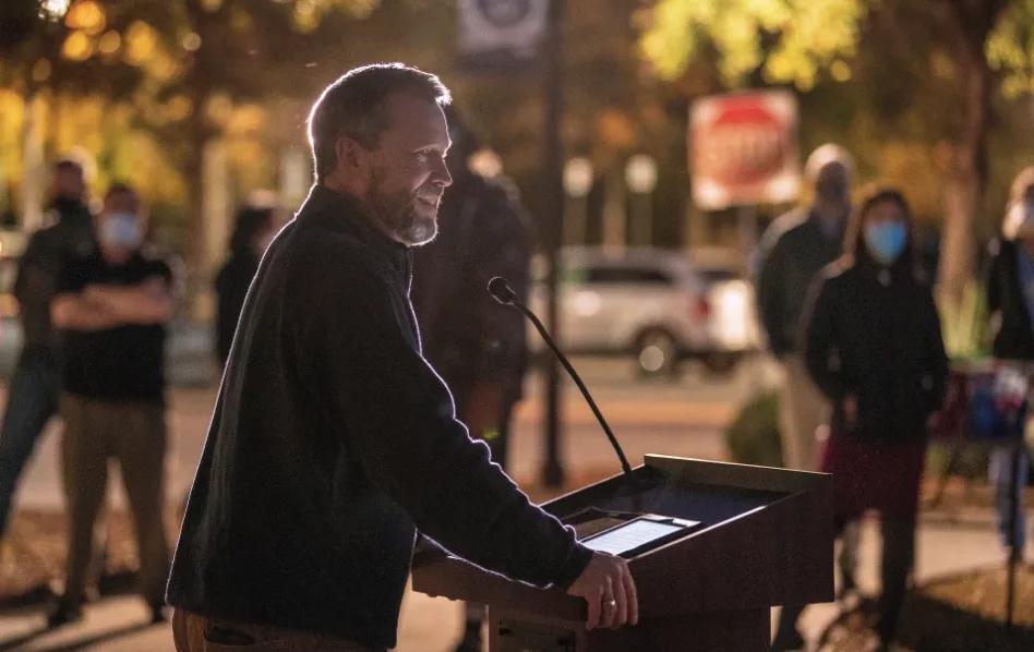 Suspenden a líder de Iglesia anglicana conservadora por acusaciones de conducta sexual inapropiada