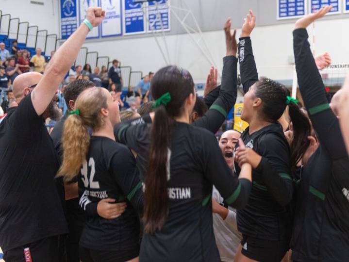 Ontario Christian girls volleyball team wins Division 5 championship