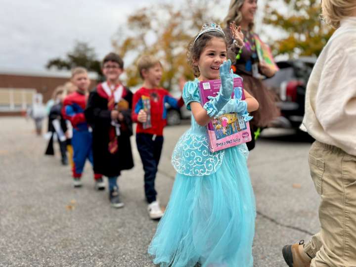 In Portsmouth: Tiny tots on parade (photos)