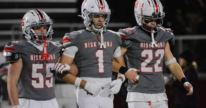 Undone late in regional finals, Niskayuna football reflects on dominant four