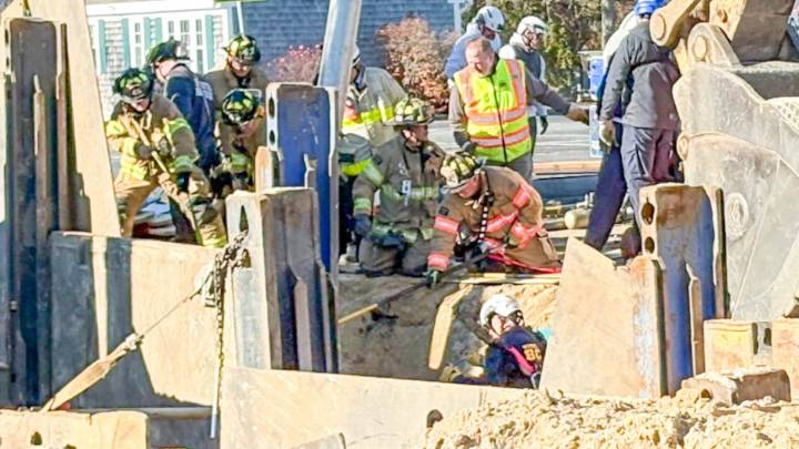 Yarmouth Mass. trench collapse leaves workers trapped