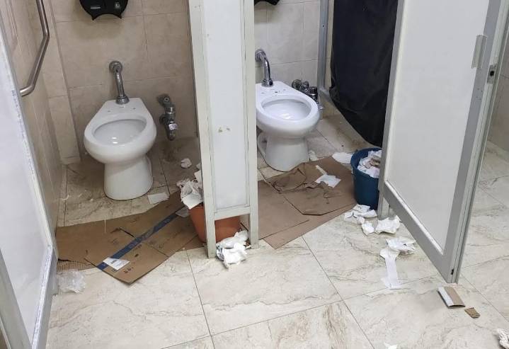 Hospital de Córdoba, en crisis sanitaria; intendentes, en paro por la falta de pago