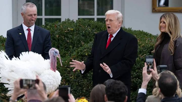 ‘Just Got Cut Off Again’: Trump Ruins Cute Tradition with a Mean Rant at Rivals, Even Drags Melania — and the Turkey’s Perfect Interruption Steals the Show
