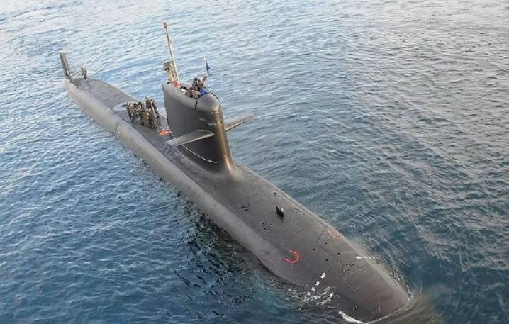 Milei reveló que Argentina quiere comprarle submarinos a Francia: la trama y los detalles del operativo