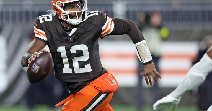 Browns to start rookie QB Shedeur Sanders vs. Raiders