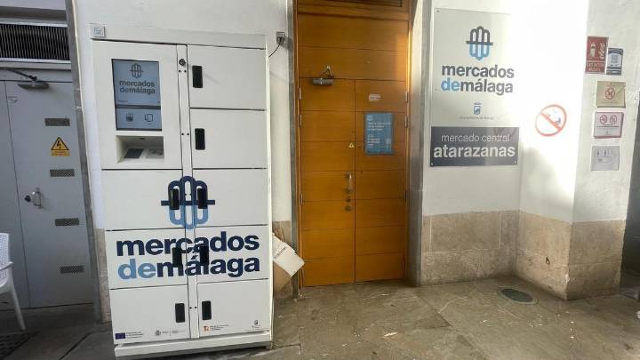 Nuevas taquillas refrigeradas donde conservar las compras en los mercados de Málaga