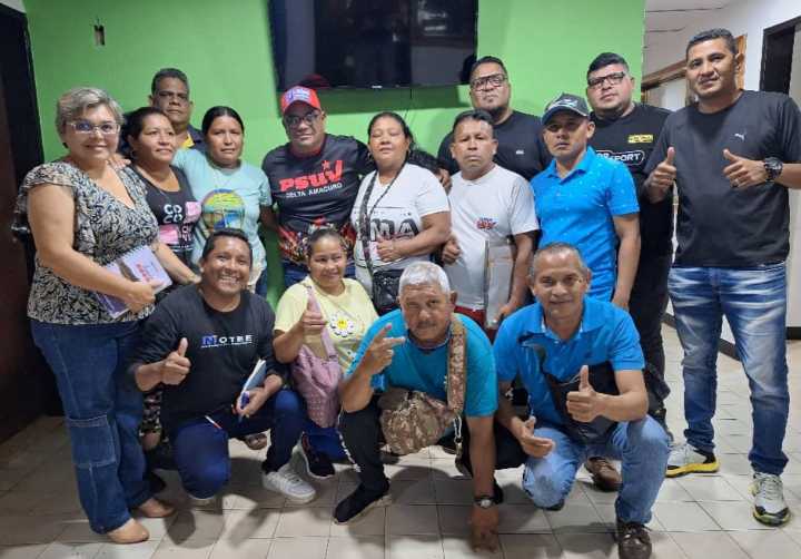 Javier Arenas promete mejorar la salud y producción en Antonio Díaz