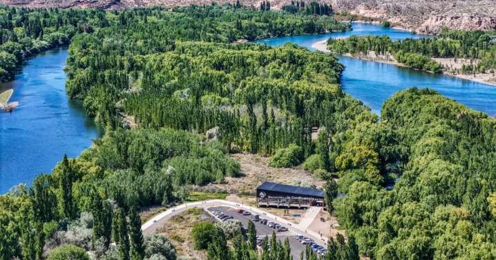 Desde la península Hiroki se presentó la temporada estival en la ciudad de Neuquén