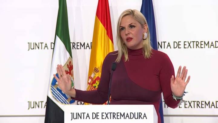 Elena Manzano cree que las críticas de Abascal parten de su "absoluta ignorancia" sobre lo que ocurre en Extremadura