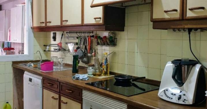 Adiós a los azulejos tradicionales: el revestimiento tendencia que se impone en las cocinas en 2026