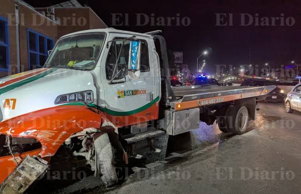 ¡Grúa se sale de control! Chofer iba supuestamente intoxicado