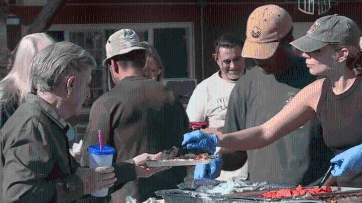 Vegas organization hosts Thanksgiving meal for underprivileged community
