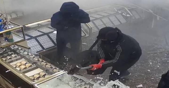 Birmingham jewellery shop ram raiders ordered to repay £250k