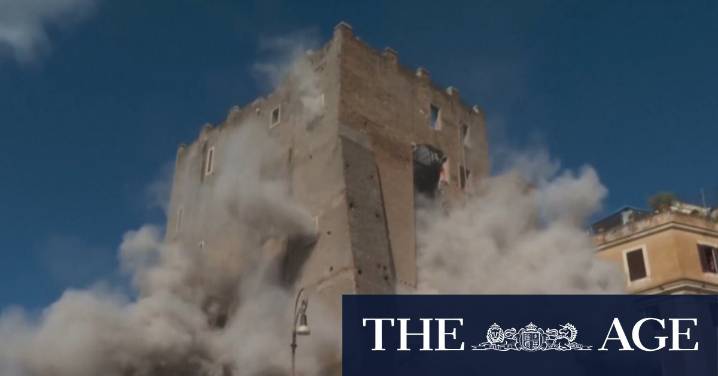 Worker trapped in rubble of collapsed tower in Rome