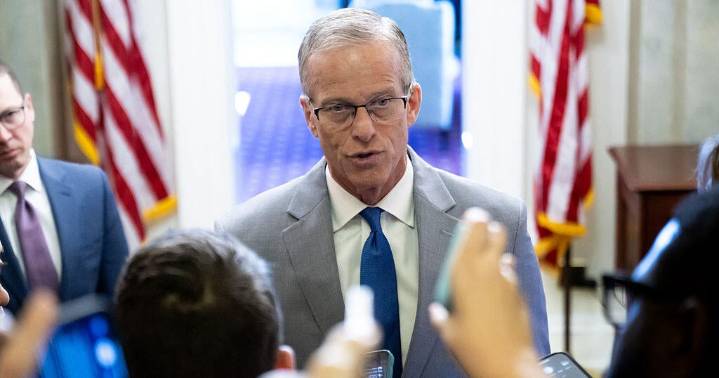 Government shutdown live updates as Senate talks continue over deal to resolve impasse