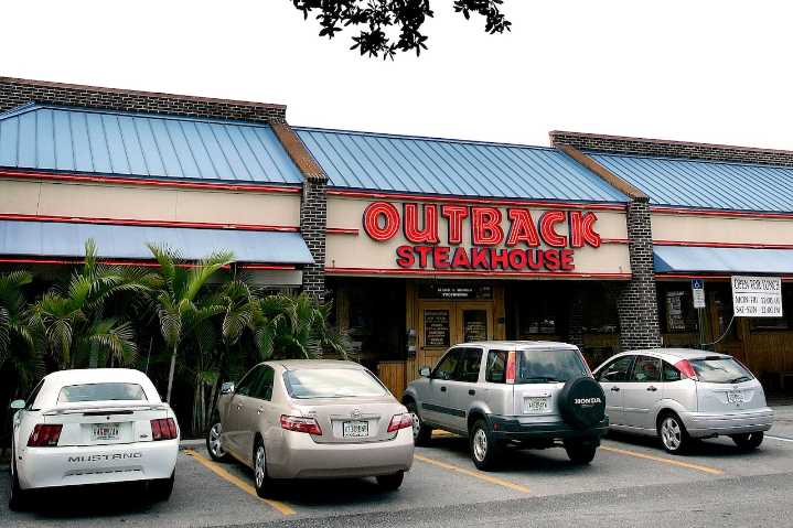 Outback Steakhouse abruptly closes more than 20 restaurants
