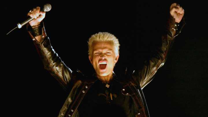 Billy Idol Festeja 70 Años en México con un Show que Recorre 50 Años de Punk