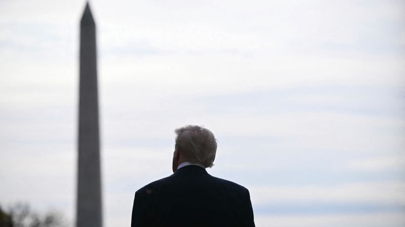 After high-profile missteps, Trump seizes on a new feud and a new potential adversary