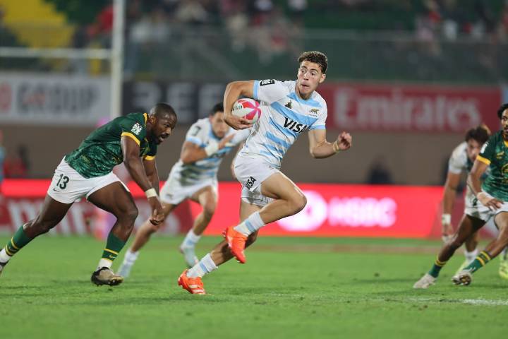 Los Pumas 7s cerraron un día negativo con un triunfo anímico ante Sudáfrica