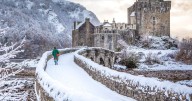 Snow covered Scottish castle looks like winter wonderland