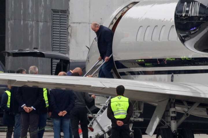 Juan Carlos I llega a España tras el revuelo con sus memorias