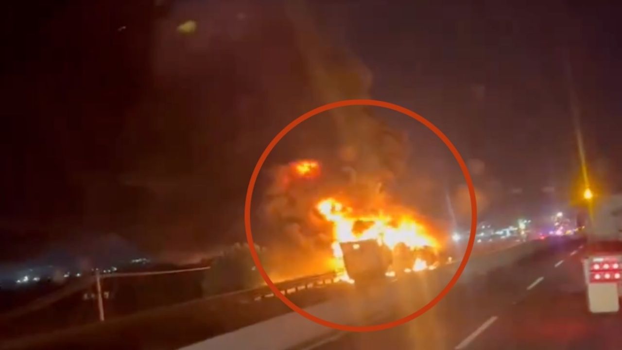 Explota pipa de combustible en el Arco Norte a la altura de Teocalco, Tula