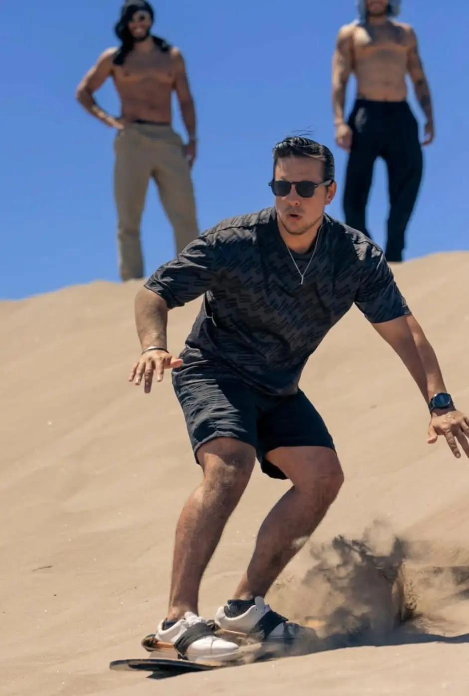 Las mejores playas para surfear en arena en La Paz, al estilo del actor Vadhir Derbez