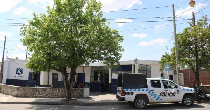 “Motochorros” redujeron y robaron a dos personas