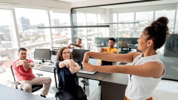“Snacks” de ejercicio, una forma rápida y eficaz para combatir el sedentarismo, uno de los mayores problemas de salud mundial