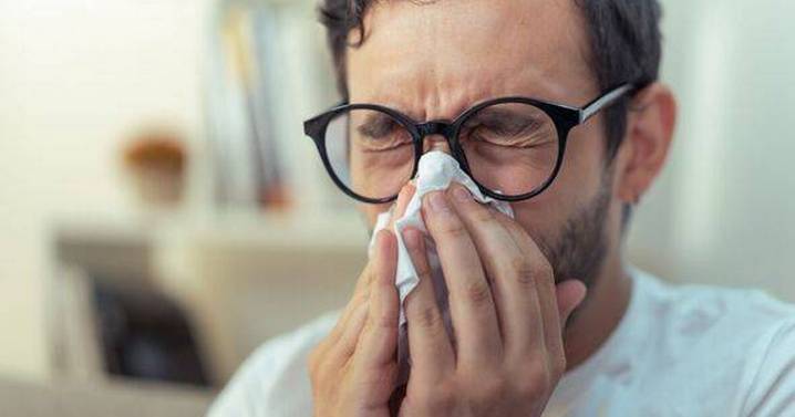 GP shares 'key differences' between a common cold, Covid and flu