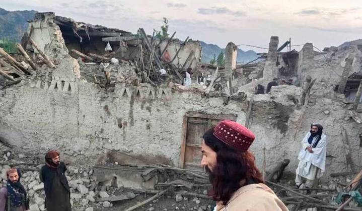 Powerful earthquake hits Afghanistan killing 7, over 100 injured