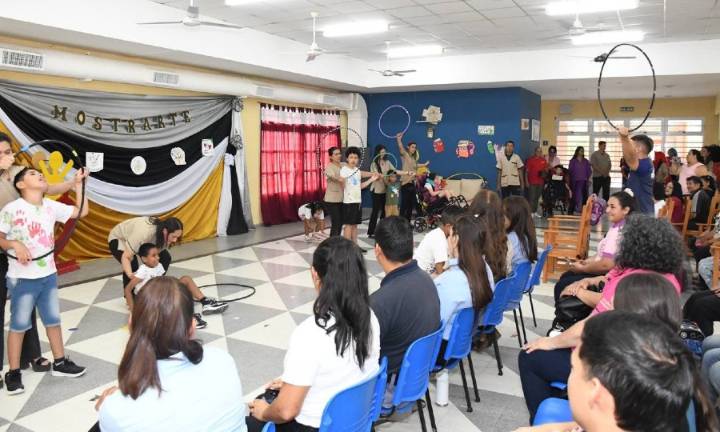 La Escuela Especial N° 12 realizó su muestra anual “Mostrarte”